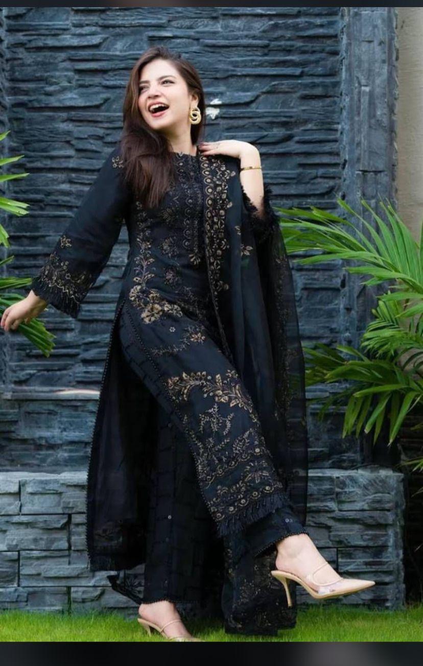 3 PCs Woman Unstitched Embroidered Suits