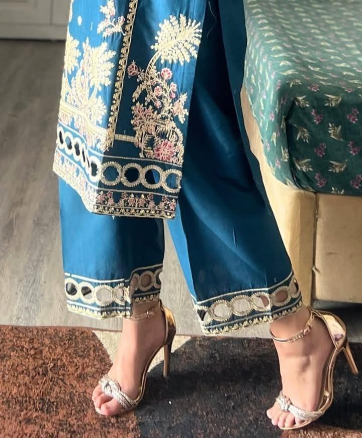 Woman's Stitched Embroidered - Lown Cotton Suits 2Pcs