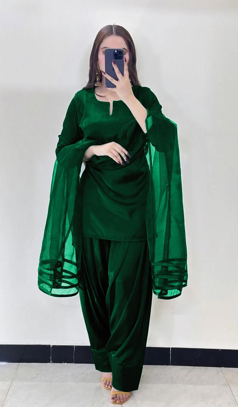 3 Pcs Woman's Stitched Plain Suits