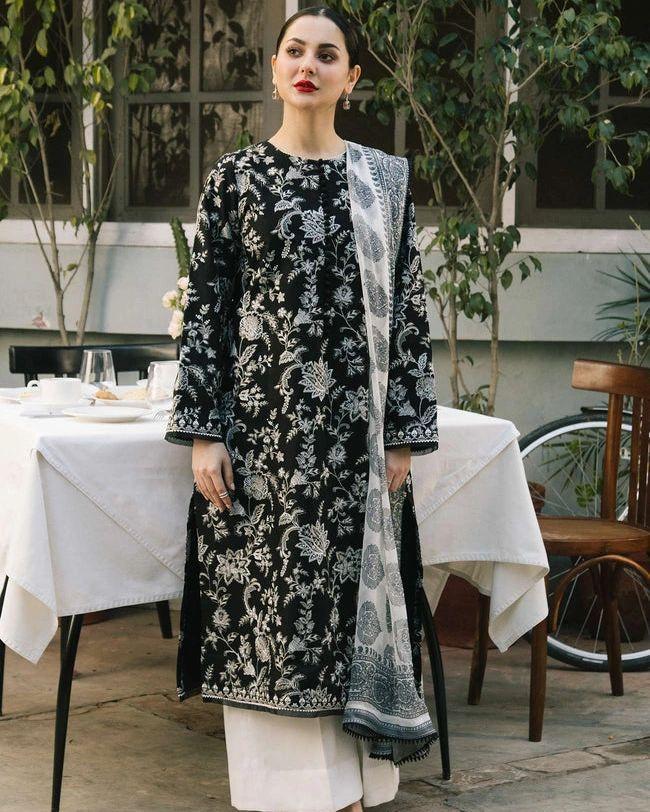 3 PCs Woman Unstitched Embroidered Suits