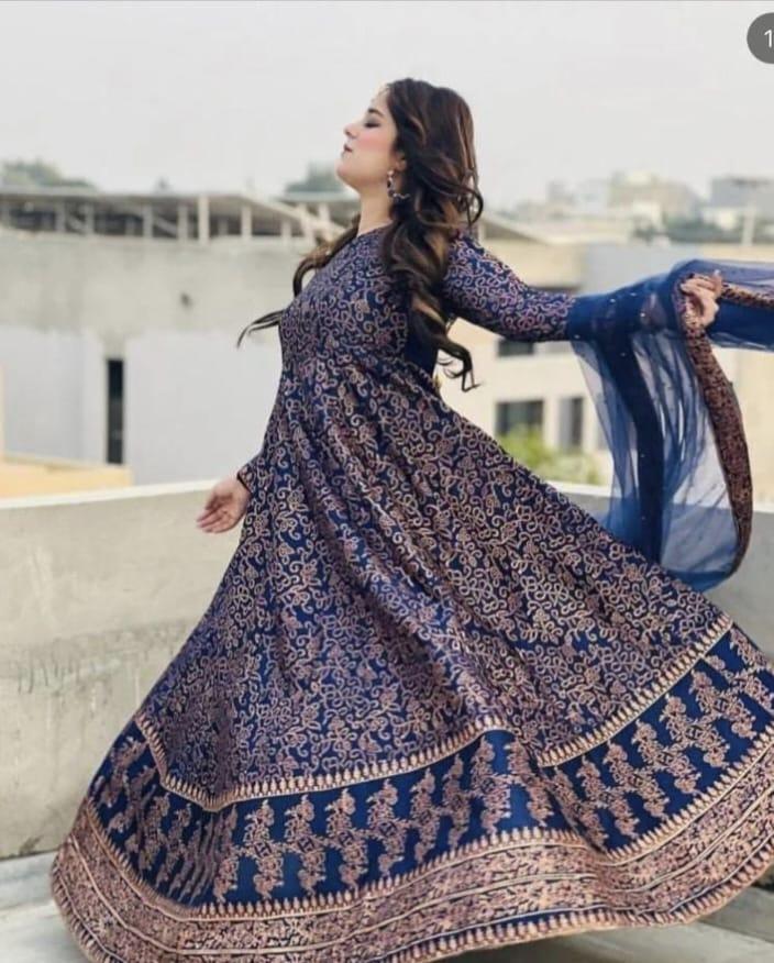 3Pcs Woman's Stitched Silk printed Maxi